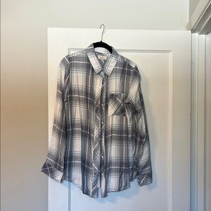 NWT Womens SO SOFT Gray Plaid Shirt